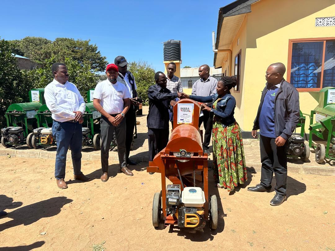 Empowering women and youth through Multi-crop Thresher Machines in Tanzania - Image 2