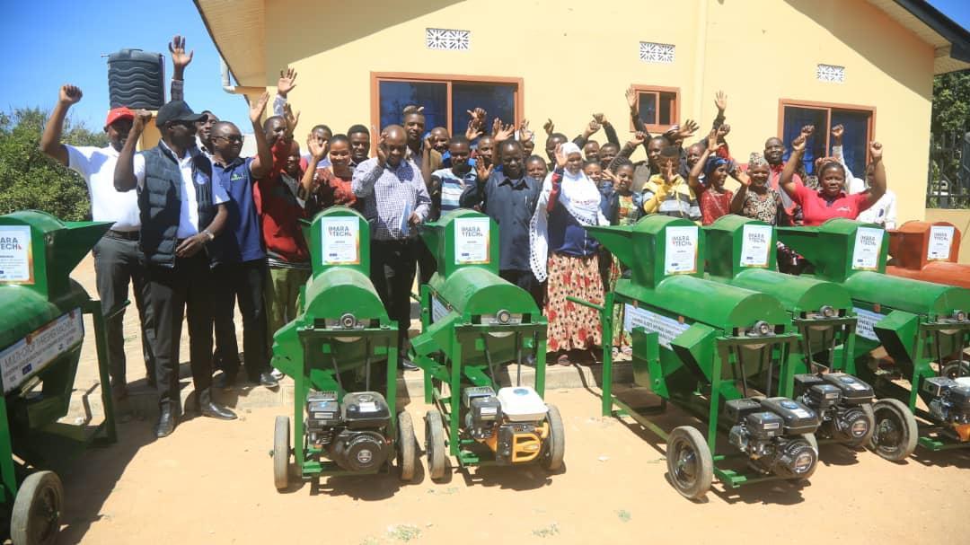Empowering women and youth through Multi-crop Thresher Machines in Tanzania - Image 3