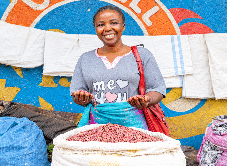 Empowering young women to turn bean trading into viable businesses in Eastern DRC - Alliance Bioversity International and CIAT