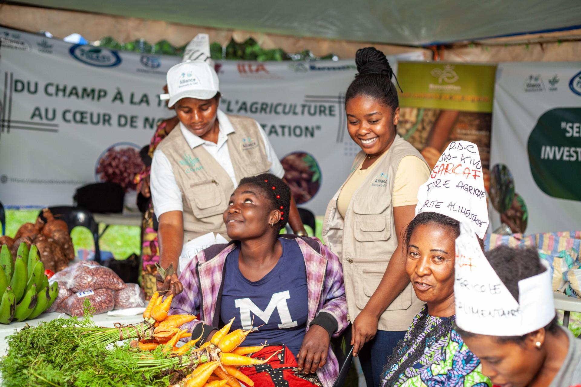 PABRA Project Partners mesmerize at Bukavu International Economic Fair - Image 2 - Alliance Bioversity International - CIAT