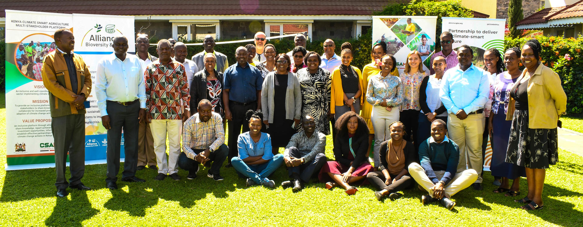 CSA-MSP workshop participants’ group picture (photo credit: Owen Kimani/Alliance of Bioversity International & CIAT) 