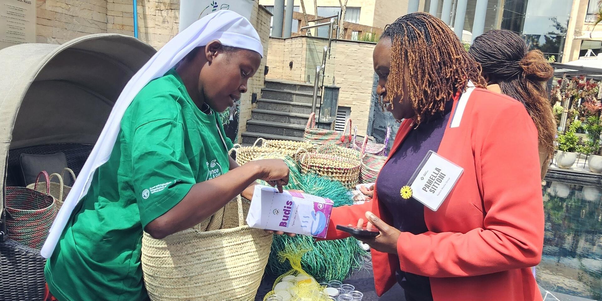 Women at the center of the future of sustainable food systems - dandelion 4_Rachel Kibui
