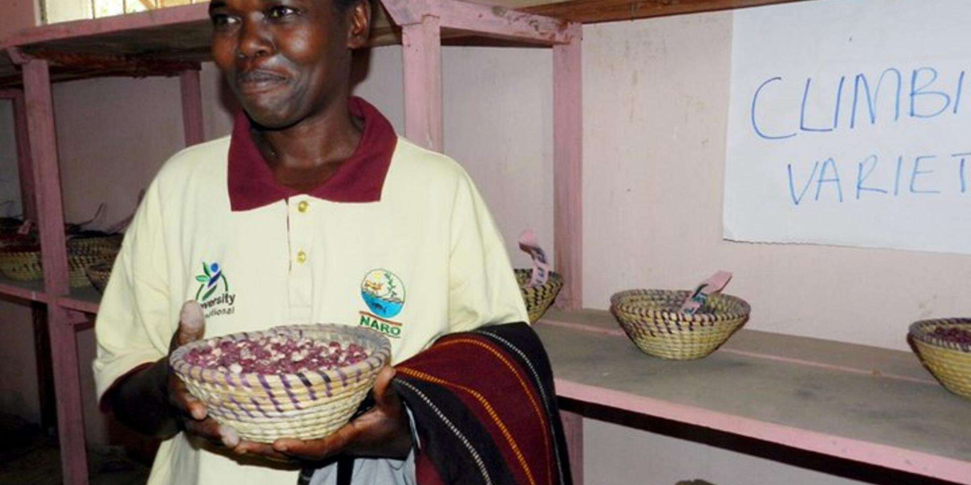 Women of the Kizibi community seedbank