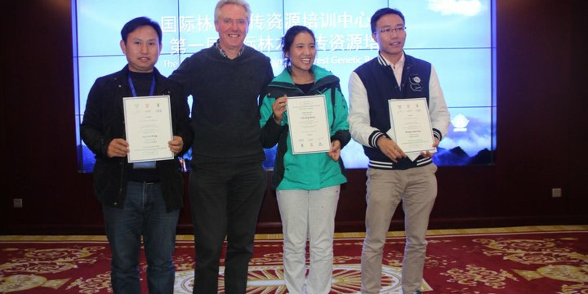 Seeds of change: training restoration practitioners to solve genetic problems
