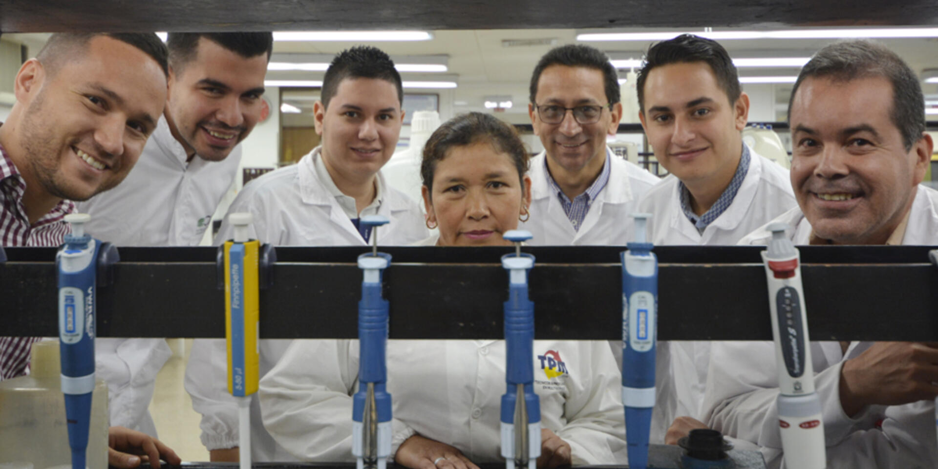Laboratorio de Servicios Anal&iacute;ticos apoyando la investigaci&oacute;n en suelos, tejidos y agua para todo el CIAT