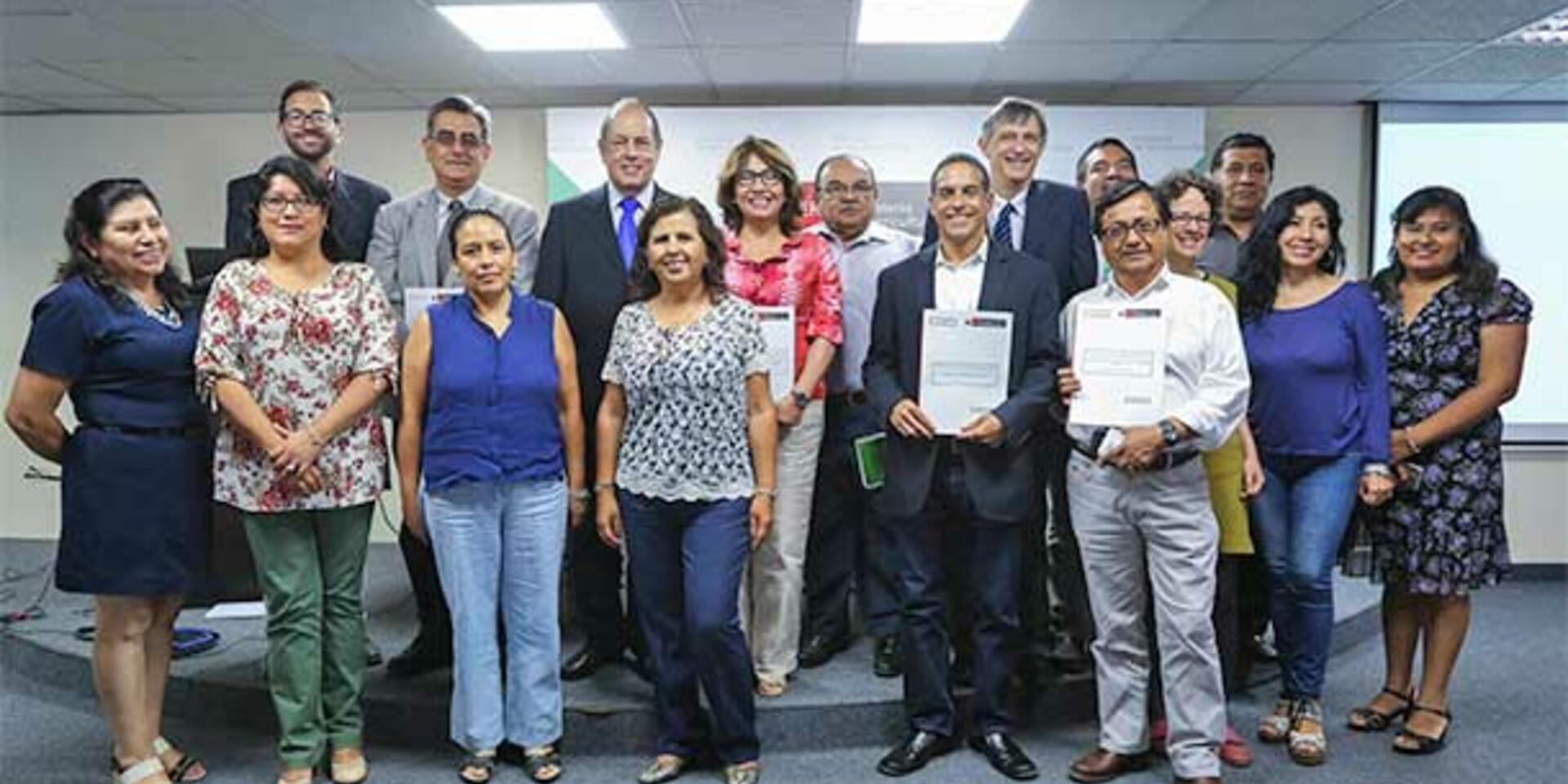 Peru and Bioversity International sign an agreement to advance research on cocoa
