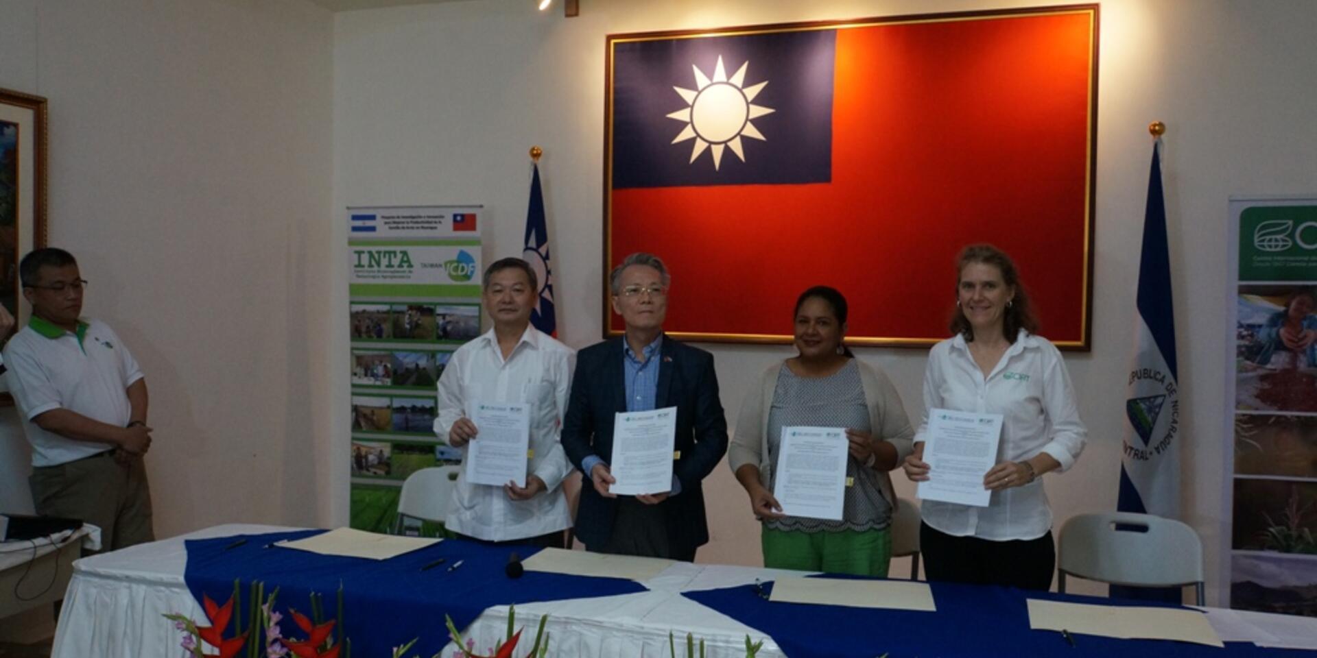El Fondo de Cooperaci&oacute;n Internacional y Desarrollo de Taiw&aacute;n y el CIAT suscriben acuerdo para el desarrollo agr&iacute;cola de Nicaragua