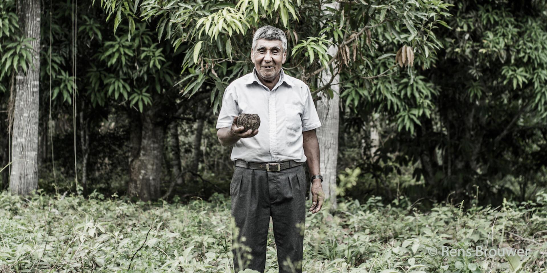 Smallholder farmers such as this Brazil nut harvester stand to benefit. Credit: R.Brouwer.