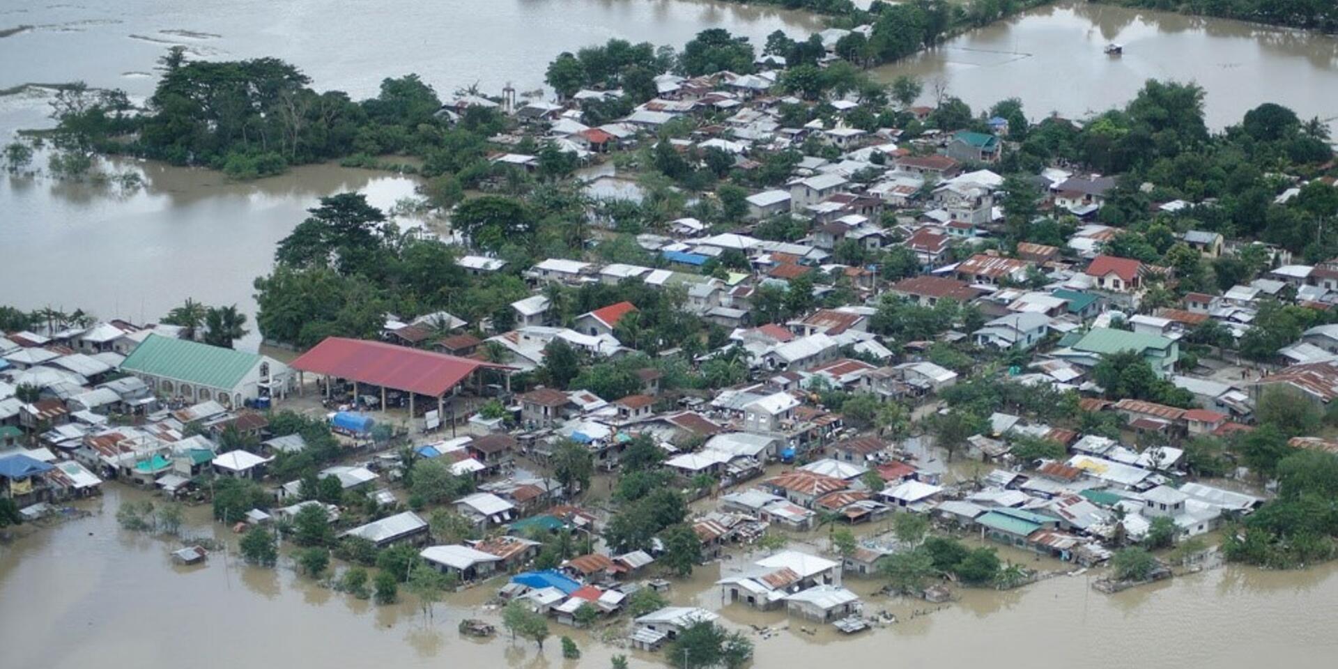The aftermath of Typhoon Ulysses (VAMCO) in Cagayan Province (ARCEL VALDERRAMA/ PRESIDENTIAL PHOTO).