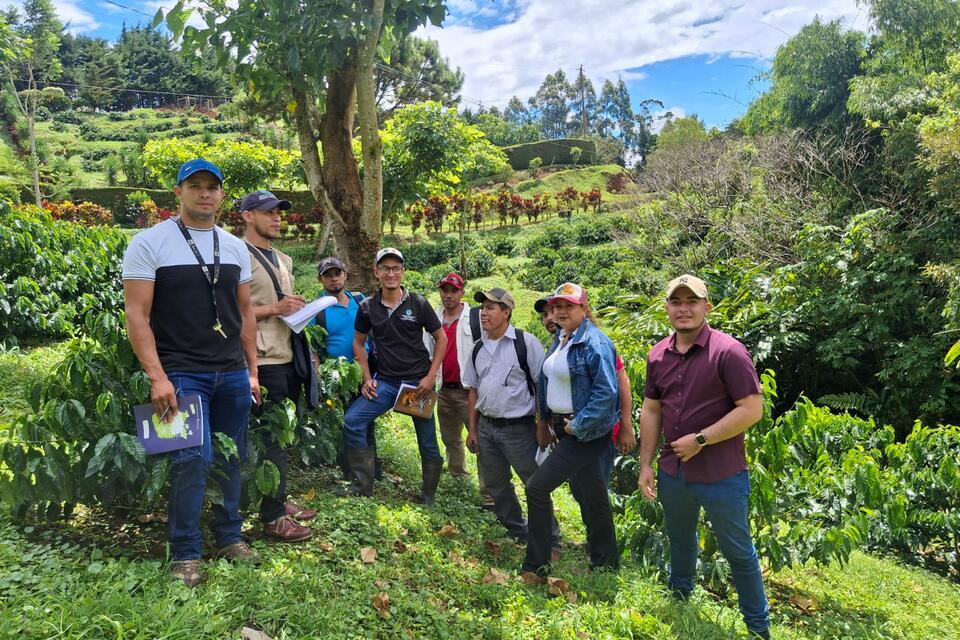  As&oacute;mbrate: Cultivando esperanza en las monta&ntilde;as de Nicaragua - Foto 1