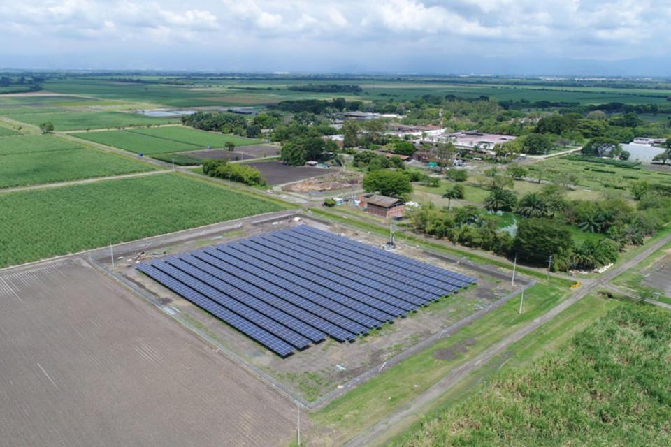 El CIAT cuenta con un piso solar para autogeneraci&oacute;n de energ&iacute;a