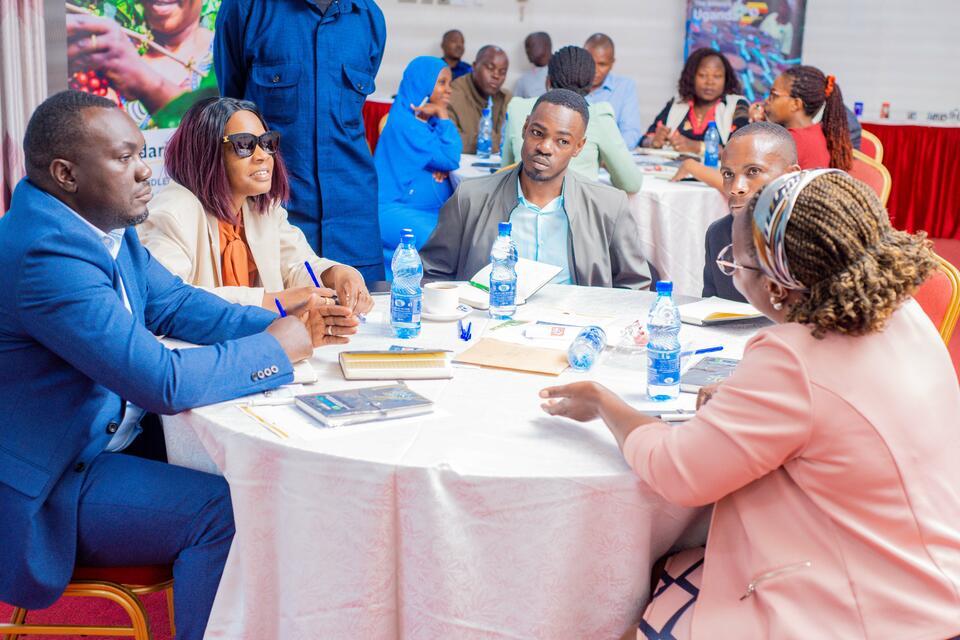 Bundling climate information and finance to strengthen smallholder resilience in Uganda - Alliance Bioversity International - CIAT