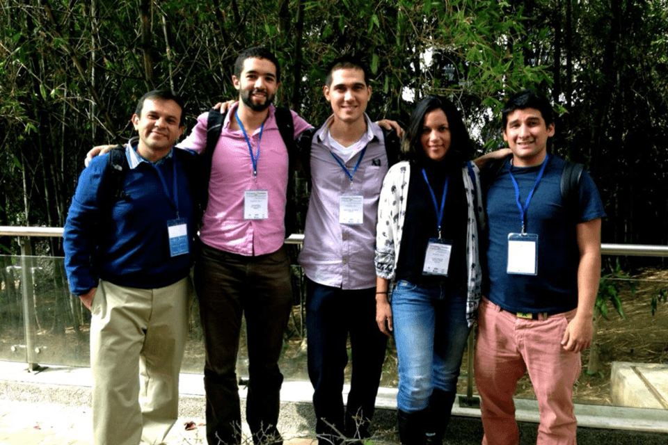 Una herramienta de bioinform&aacute;tica que construye ambientes colaborativos