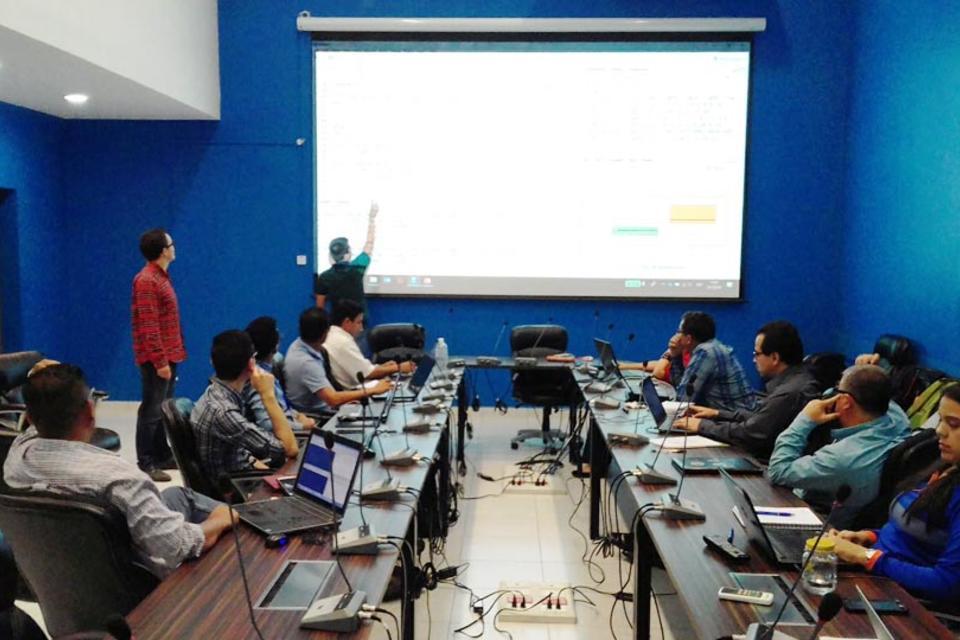 Fortalecimiento de capacidades para el análisis de datos en Honduras