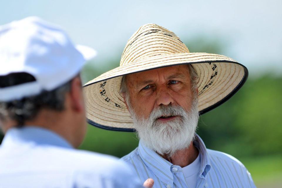 In Memory of Dr. John Williams Miles - A Legacy of Tropical Forage Breeding Innovation